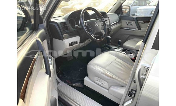 Buy Import Mitsubishi Pajero Other Car in Import - Dubai in Bumthang Buy Import Mitsubishi Pajero Other Car in Import - Dubai in Bumthang