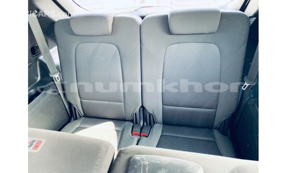 Buy Import Hyundai Santa Fe White Car in Import - Dubai in Bumthang Buy Import Hyundai Santa Fe White Car in Import - Dubai in Bumthang