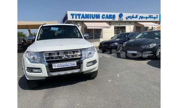 Buy Import Mitsubishi Pajero White Car in Import - Dubai in Bumthang Buy Import Mitsubishi Pajero White Car in Import - Dubai in Bumthang