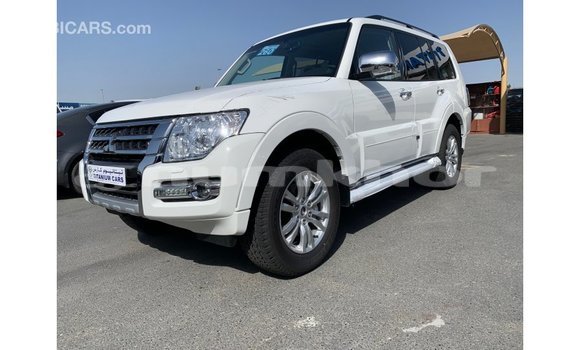 Buy Import Mitsubishi Pajero White Car in Import - Dubai in Bumthang Buy Import Mitsubishi Pajero White Car in Import - Dubai in Bumthang
