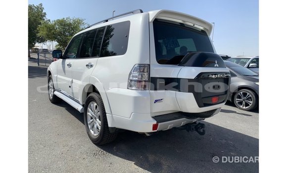 Buy Import Mitsubishi Pajero White Car in Import - Dubai in Bumthang Buy Import Mitsubishi Pajero White Car in Import - Dubai in Bumthang