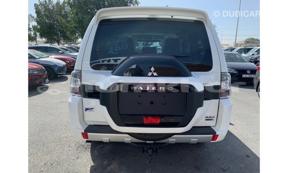 Buy Import Mitsubishi Pajero White Car in Import - Dubai in Bumthang Buy Import Mitsubishi Pajero White Car in Import - Dubai in Bumthang