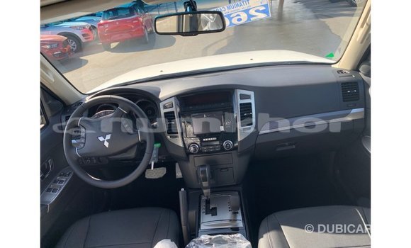 Buy Import Mitsubishi Pajero White Car in Import - Dubai in Bumthang Buy Import Mitsubishi Pajero White Car in Import - Dubai in Bumthang