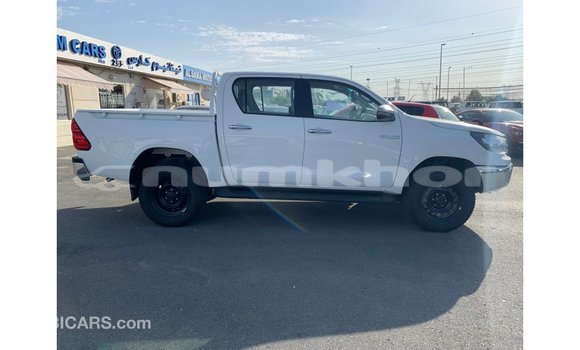 Buy Import Toyota Hilux White Car in Import - Dubai in Bumthang Buy Import Toyota Hilux White Car in Import - Dubai in Bumthang