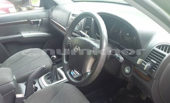 Buy Used Hyundai Santa Fe Black Car in Thimphu in Timphu Buy Used Hyundai Santa Fe Black Car in Thimphu in Timphu