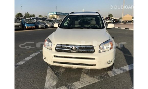 Buy Import Toyota 4Runner White Car in Import - Dubai in Bumthang Buy Import Toyota 4Runner White Car in Import - Dubai in Bumthang