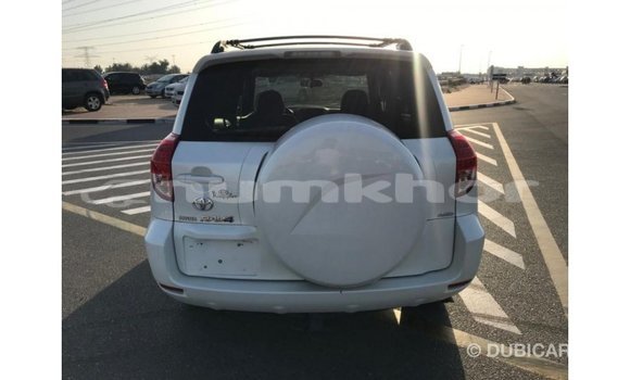 Buy Import Toyota 4Runner White Car in Import - Dubai in Bumthang Buy Import Toyota 4Runner White Car in Import - Dubai in Bumthang