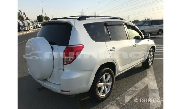 Buy Import Toyota 4Runner White Car in Import - Dubai in Bumthang Buy Import Toyota 4Runner White Car in Import - Dubai in Bumthang