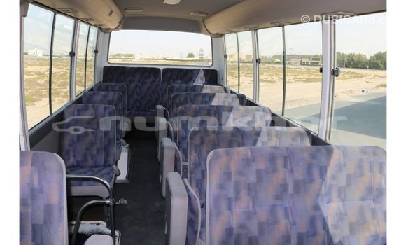 Buy Import Nissan 350Z White Car in Import - Dubai in Bumthang Buy Import Nissan 350Z White Car in Import - Dubai in Bumthang