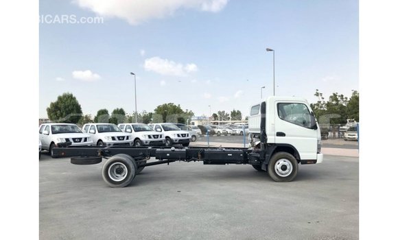 Buy Import Mitsubishi Carisma White Car in Import - Dubai in Bumthang Buy Import Mitsubishi Carisma White Car in Import - Dubai in Bumthang