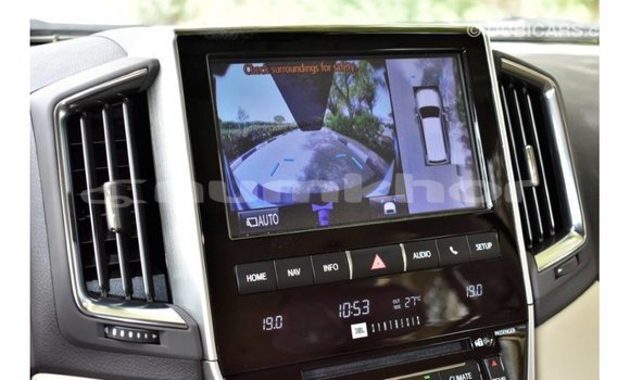 Buy Import Toyota Land Cruiser White Car in Import - Dubai in Bumthang Buy Import Toyota Land Cruiser White Car in Import - Dubai in Bumthang