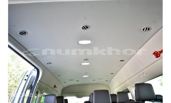 Buy Import Toyota Hiace White Car in Import - Dubai in Bumthang Buy Import Toyota Hiace White Car in Import - Dubai in Bumthang