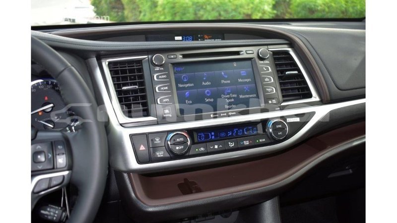 Big with watermark toyota highlander bumthang import dubai 2177