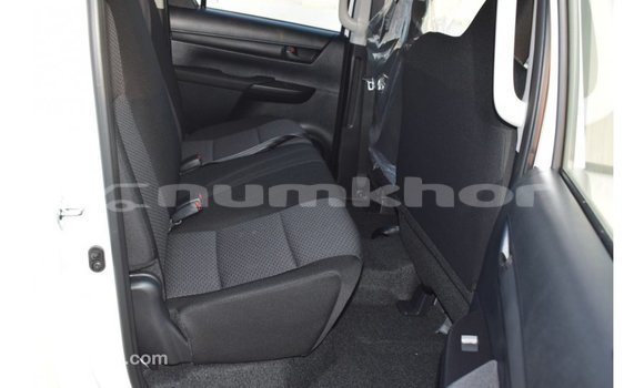 Buy Import Toyota Hilux White Car in Import - Dubai in Bumthang Buy Import Toyota Hilux White Car in Import - Dubai in Bumthang