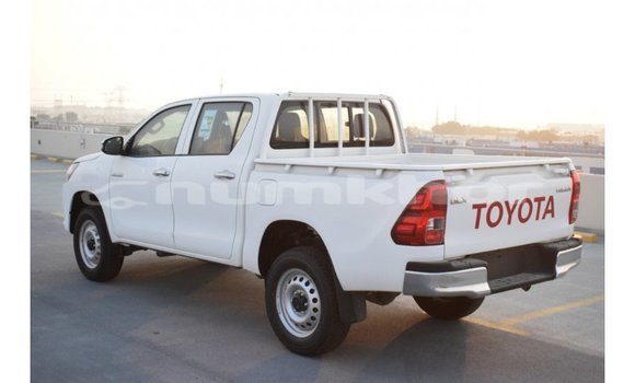 Buy Import Toyota Hilux White Car in Import - Dubai in Bumthang Buy Import Toyota Hilux White Car in Import - Dubai in Bumthang