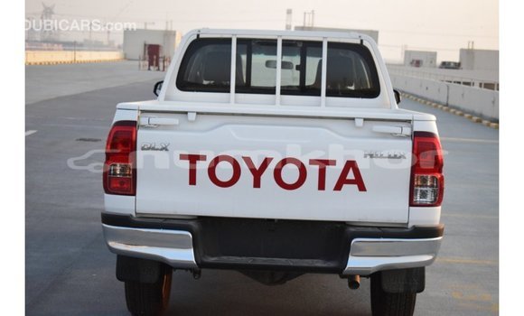 Buy Import Toyota Hilux White Car in Import - Dubai in Bumthang Buy Import Toyota Hilux White Car in Import - Dubai in Bumthang