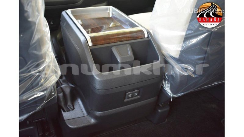 Big with watermark toyota granvia bumthang import dubai 2189