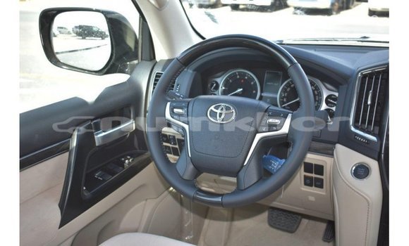 Buy Import Toyota Land Cruiser Black Car in Import - Dubai in Bumthang Buy Import Toyota Land Cruiser Black Car in Import - Dubai in Bumthang
