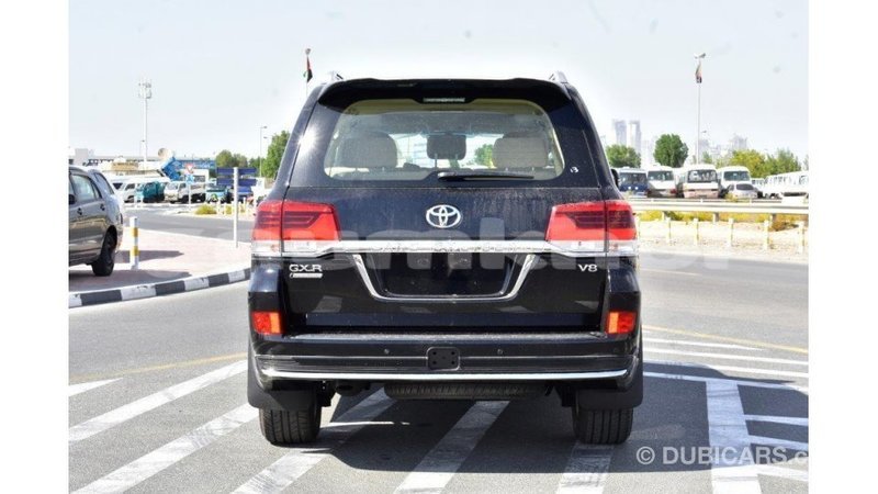 Big with watermark toyota land cruiser bumthang import dubai 2193
