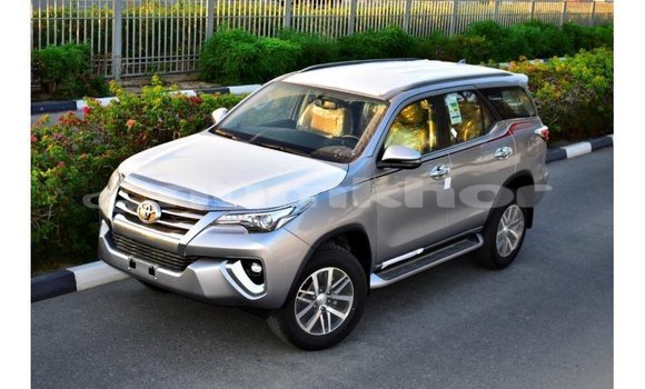 Buy Import Toyota Fortuner Other Car in Import - Dubai in Bumthang Buy Import Toyota Fortuner Other Car in Import - Dubai in Bumthang