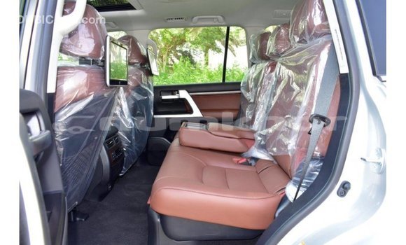 Buy Import Toyota Land Cruiser Other Car in Import - Dubai in Bumthang Buy Import Toyota Land Cruiser Other Car in Import - Dubai in Bumthang
