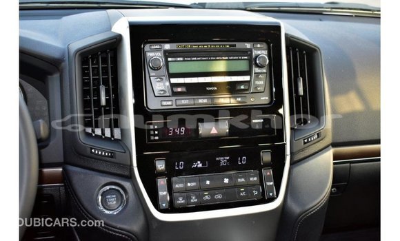 Buy Import Toyota Land Cruiser Black Car in Import - Dubai in Bumthang Buy Import Toyota Land Cruiser Black Car in Import - Dubai in Bumthang