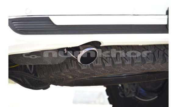 Buy Import Toyota Land Cruiser White Car in Import - Dubai in Bumthang Buy Import Toyota Land Cruiser White Car in Import - Dubai in Bumthang