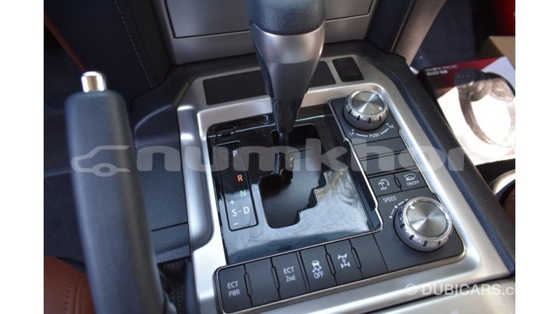 Big with watermark toyota land cruiser bumthang import dubai 2200