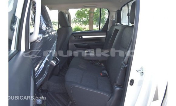 Buy Import Toyota Hilux White Car in Import - Dubai in Bumthang Buy Import Toyota Hilux White Car in Import - Dubai in Bumthang
