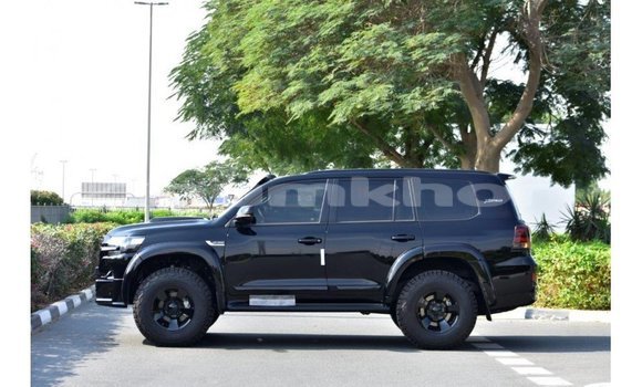 Buy Import Toyota Land Cruiser Black Car in Import - Dubai in Bumthang Buy Import Toyota Land Cruiser Black Car in Import - Dubai in Bumthang