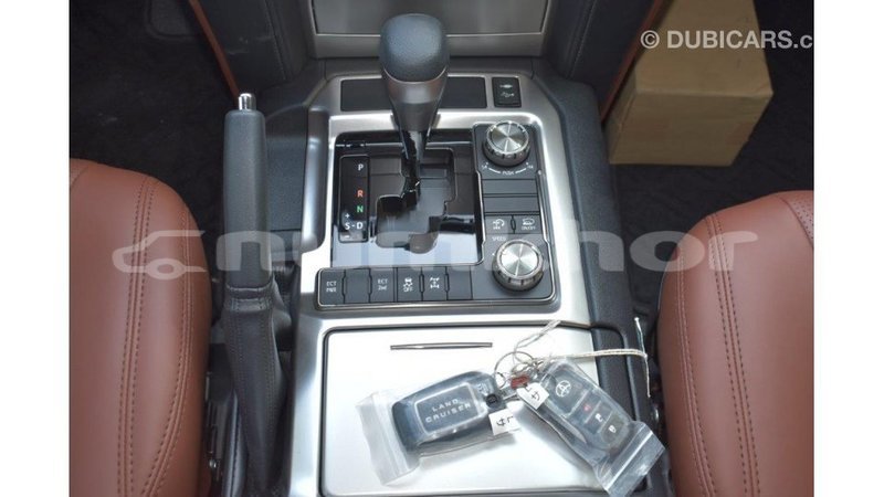 Big with watermark toyota land cruiser bumthang import dubai 2210