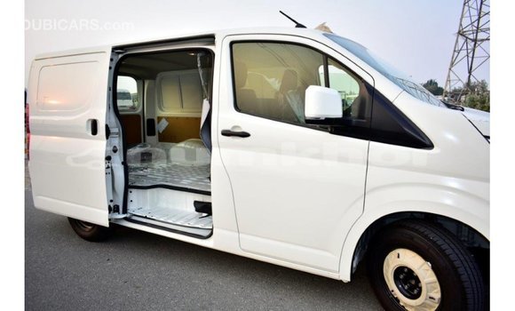 Buy Import Toyota Hiace White Car in Import - Dubai in Bumthang Buy Import Toyota Hiace White Car in Import - Dubai in Bumthang