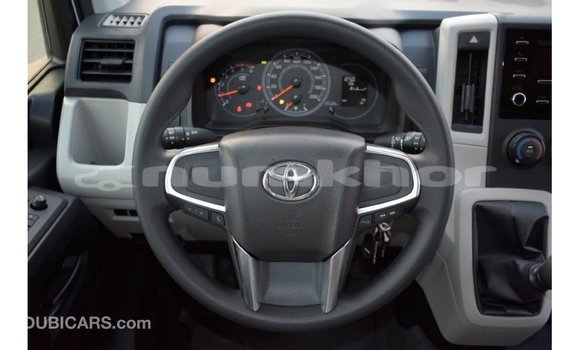 Buy Import Toyota Hiace White Car in Import - Dubai in Bumthang Buy Import Toyota Hiace White Car in Import - Dubai in Bumthang