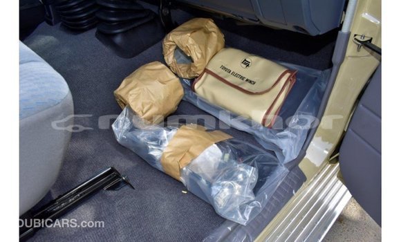 Buy Import Toyota Land Cruiser Beige Car in Import - Dubai in Bumthang Buy Import Toyota Land Cruiser Beige Car in Import - Dubai in Bumthang