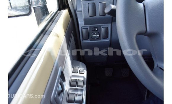 Buy Import Toyota Land Cruiser Beige Car in Import - Dubai in Bumthang Buy Import Toyota Land Cruiser Beige Car in Import - Dubai in Bumthang