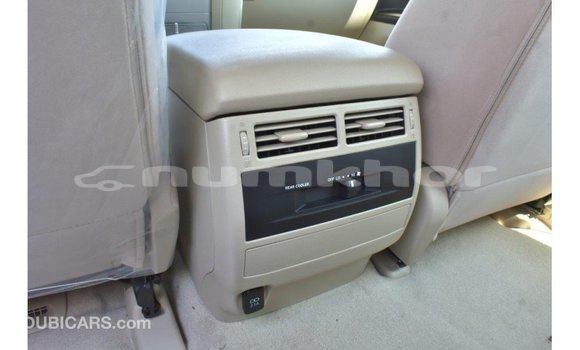 Buy Import Toyota Land Cruiser White Car in Import - Dubai in Bumthang Buy Import Toyota Land Cruiser White Car in Import - Dubai in Bumthang