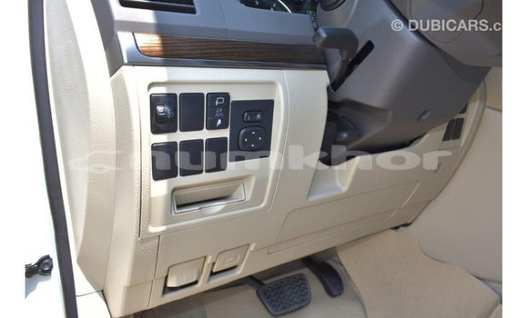 Buy Import Toyota Land Cruiser White Car in Import - Dubai in Bumthang Buy Import Toyota Land Cruiser White Car in Import - Dubai in Bumthang