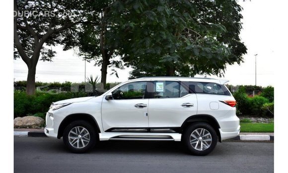 Buy Import Toyota Fortuner White Car in Import - Dubai in Bumthang Buy Import Toyota Fortuner White Car in Import - Dubai in Bumthang