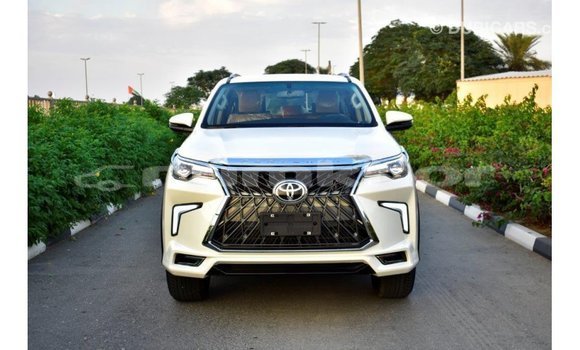 Buy Import Toyota Fortuner White Car in Import - Dubai in Bumthang Buy Import Toyota Fortuner White Car in Import - Dubai in Bumthang