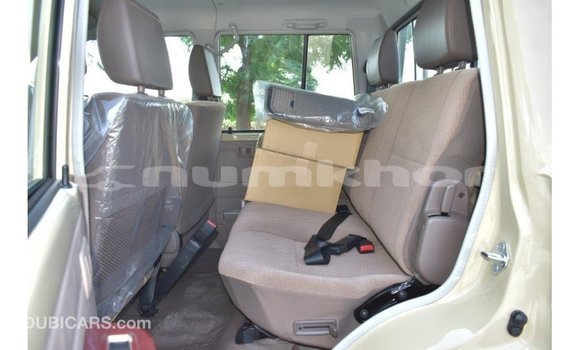 Buy Import Toyota Land Cruiser Beige Car in Import - Dubai in Bumthang Buy Import Toyota Land Cruiser Beige Car in Import - Dubai in Bumthang