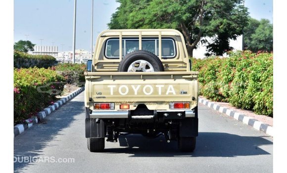 Buy Import Toyota Land Cruiser Beige Car in Import - Dubai in Bumthang Buy Import Toyota Land Cruiser Beige Car in Import - Dubai in Bumthang