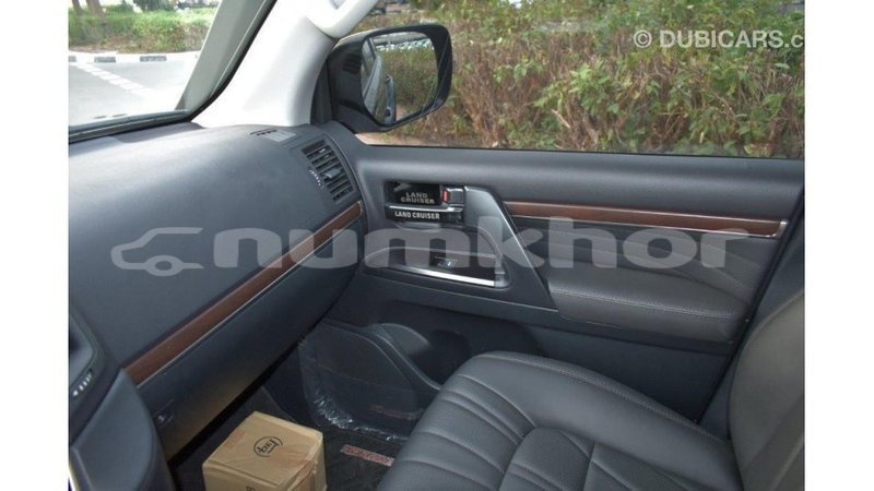 Big with watermark toyota land cruiser bumthang import dubai 2227