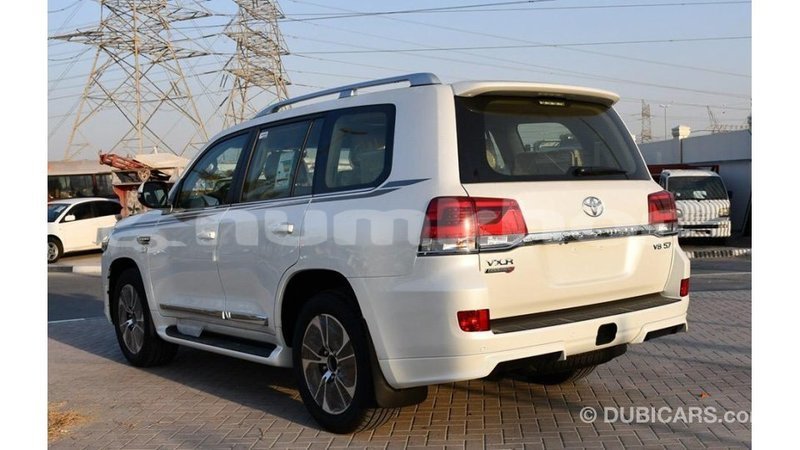 Big with watermark toyota land cruiser bumthang import dubai 2235