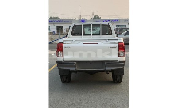 Buy Import Toyota Hilux White Car in Import - Dubai in Bumthang Buy Import Toyota Hilux White Car in Import - Dubai in Bumthang