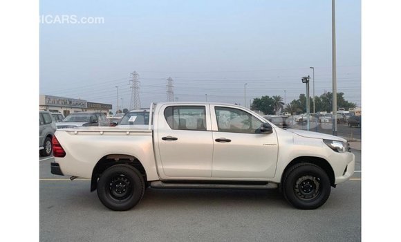 Buy Import Toyota Hilux White Car in Import - Dubai in Bumthang Buy Import Toyota Hilux White Car in Import - Dubai in Bumthang
