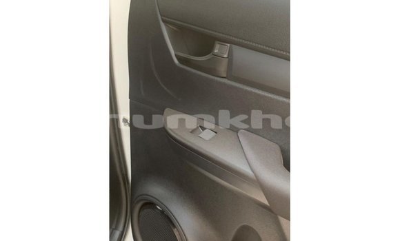 Buy Import Toyota Hilux White Car in Import - Dubai in Bumthang Buy Import Toyota Hilux White Car in Import - Dubai in Bumthang