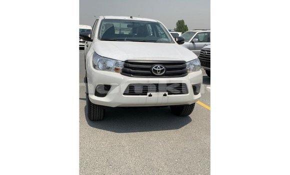 Buy Import Toyota Hilux White Car in Import - Dubai in Bumthang Buy Import Toyota Hilux White Car in Import - Dubai in Bumthang