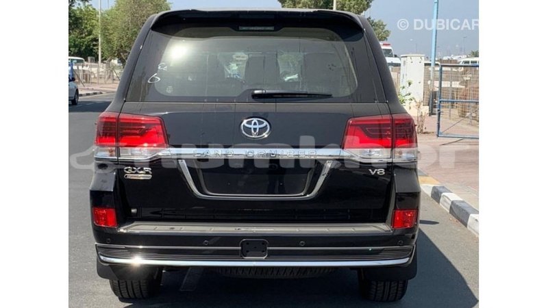 Big with watermark toyota land cruiser bumthang import dubai 2257