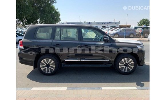 Buy Import Toyota Land Cruiser Black Car in Import - Dubai in Bumthang Buy Import Toyota Land Cruiser Black Car in Import - Dubai in Bumthang
