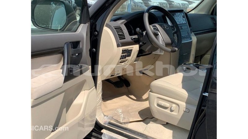 Big with watermark toyota land cruiser bumthang import dubai 2257
